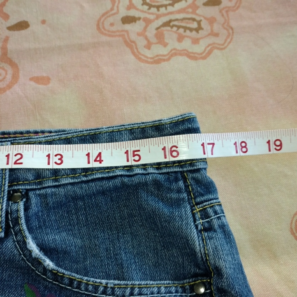 Distressed Hand Painted Shorts Faithful Love Bird - Picture 5 of 5